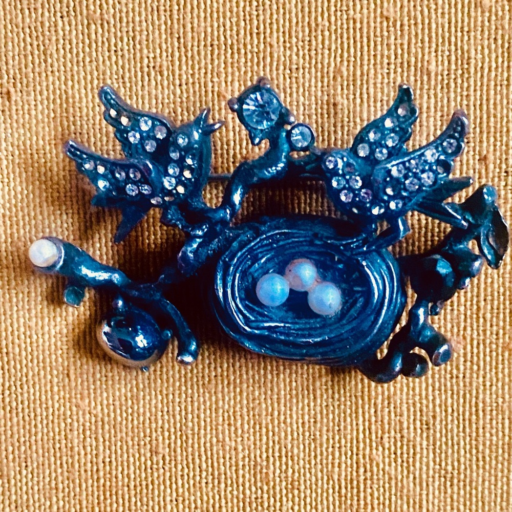 Heirloom Gray and Black Brooch Intricate Design.
2 inches wide.